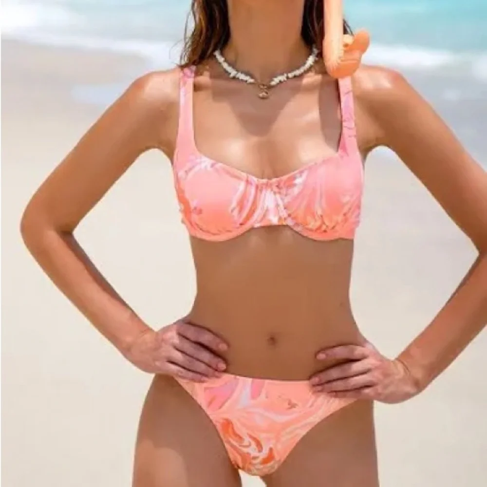 Abstract Swirl Bikini Set - Picture 1 of 5